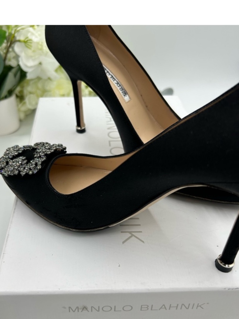 Manolo Blahnik HANGISI Black Satin Crystal-Buckle Pointed Toe Pumps. Size 37 - Picture 7 of 7